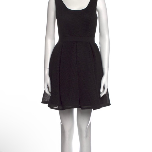 Dresses & Skirts - Aiden Mattox fit & flare used like new party dress.